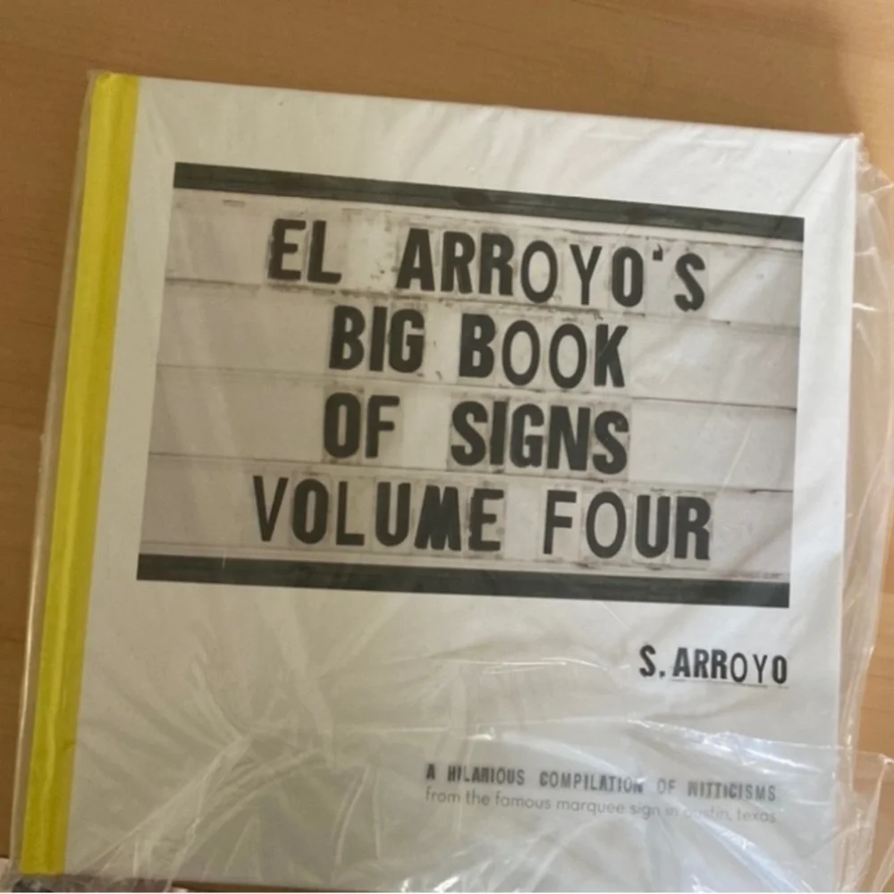 El Arroyo Book of Signs Volume 4 NWT